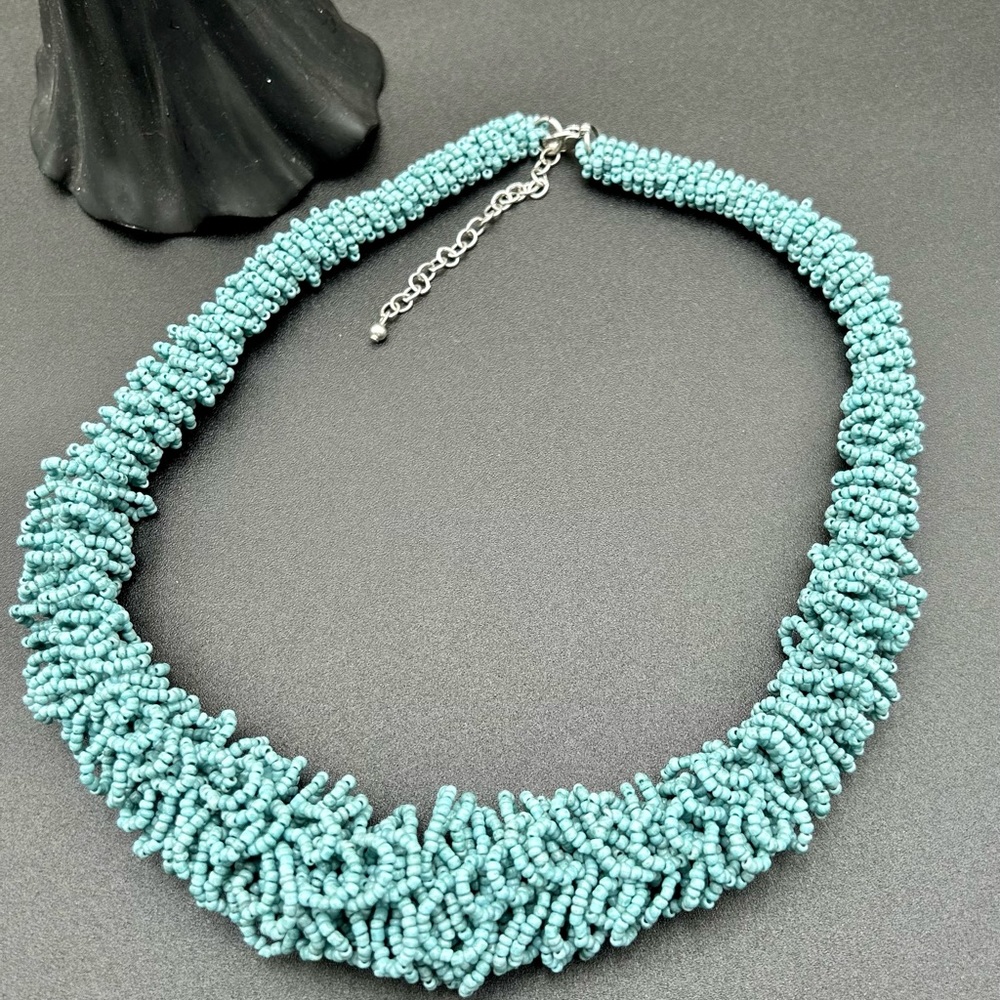 Glass beads necklace size adjustable 18 inches clasp